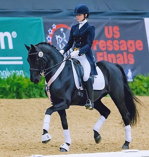 Lucy Tidd_Riding GKB Coal Magic
